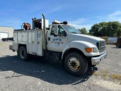 2003 FORD F650 Service Truck - Image 10