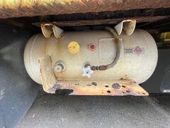 2003 FORD F-550 Service/Crane Truck - Image 14