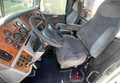 2009 PETERBILT 386 - Image 5