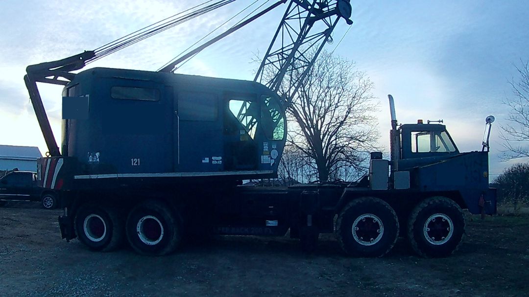 1974 P & H 650TC - view 3 of 49