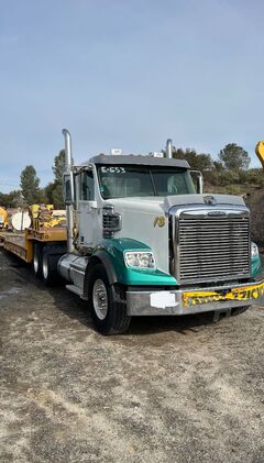 2013 FREIGHTLINER Coronado 122SD - Image 2