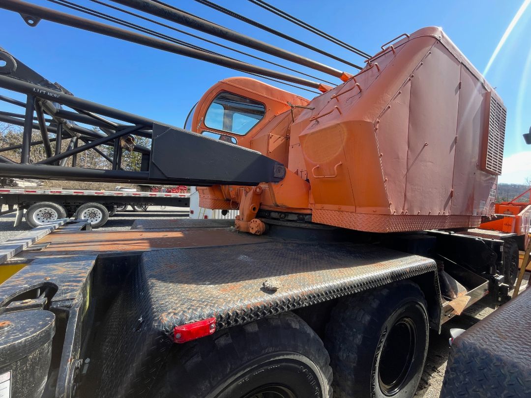 1967 P & H 650A-TC 50-Ton Crane - view 15 of 26