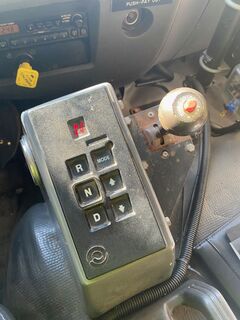 2004 GMC T7500 - Image 18