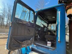 1992 INTERNATIONAL 7400 Logging - Image 14