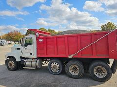 2010 MACK CHU613 Pinnacle - Image 4