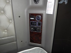 2012 KENWORTH T660 - Image 32