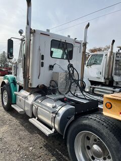 2013 FREIGHTLINER Coronado 122SD - Image 4