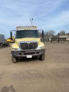 2002 INTERNATIONAL 4300 - Image 3