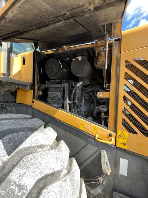 2014 SDLG LG958L - view 11 of 33