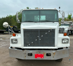 1996 VOLVO WG - Image 8