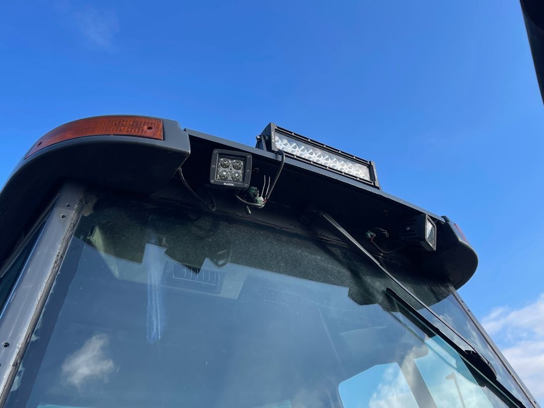 2003 CASE 570M XT - view 11 of 30