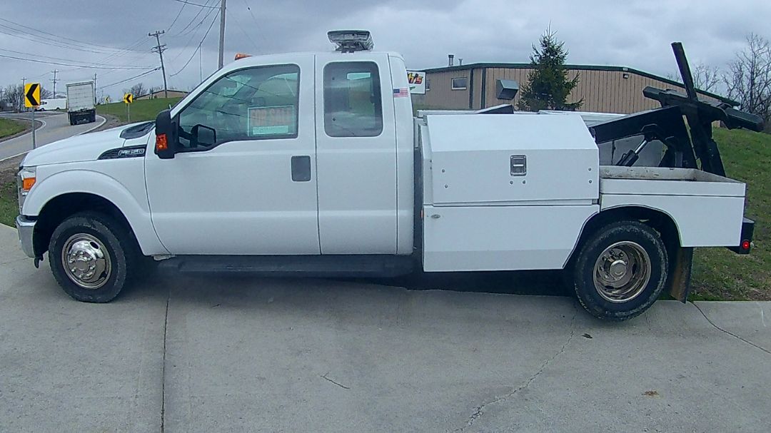 2013 FORD F350 Super Duty - view 2 of 26