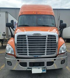 2014 FREIGHTLINER Cascadia 125 - Image 2