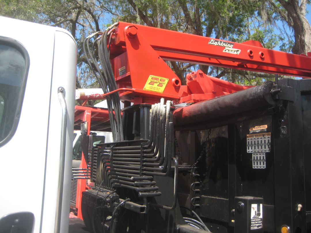 2006 FREIGHTLINER M2 106 - view 8 of 9