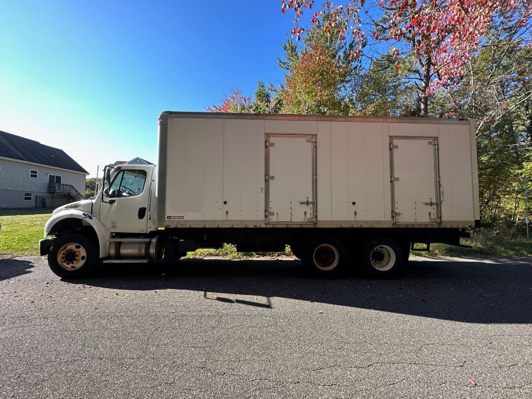 2015 FREIGHTLINER M2 Box Truck - view 2 of 39