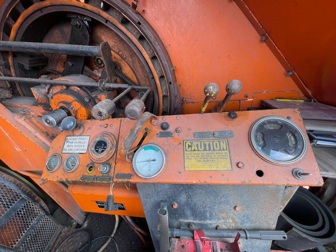 1977 P & H 790TC 90-Ton Crane - view 17 of 30