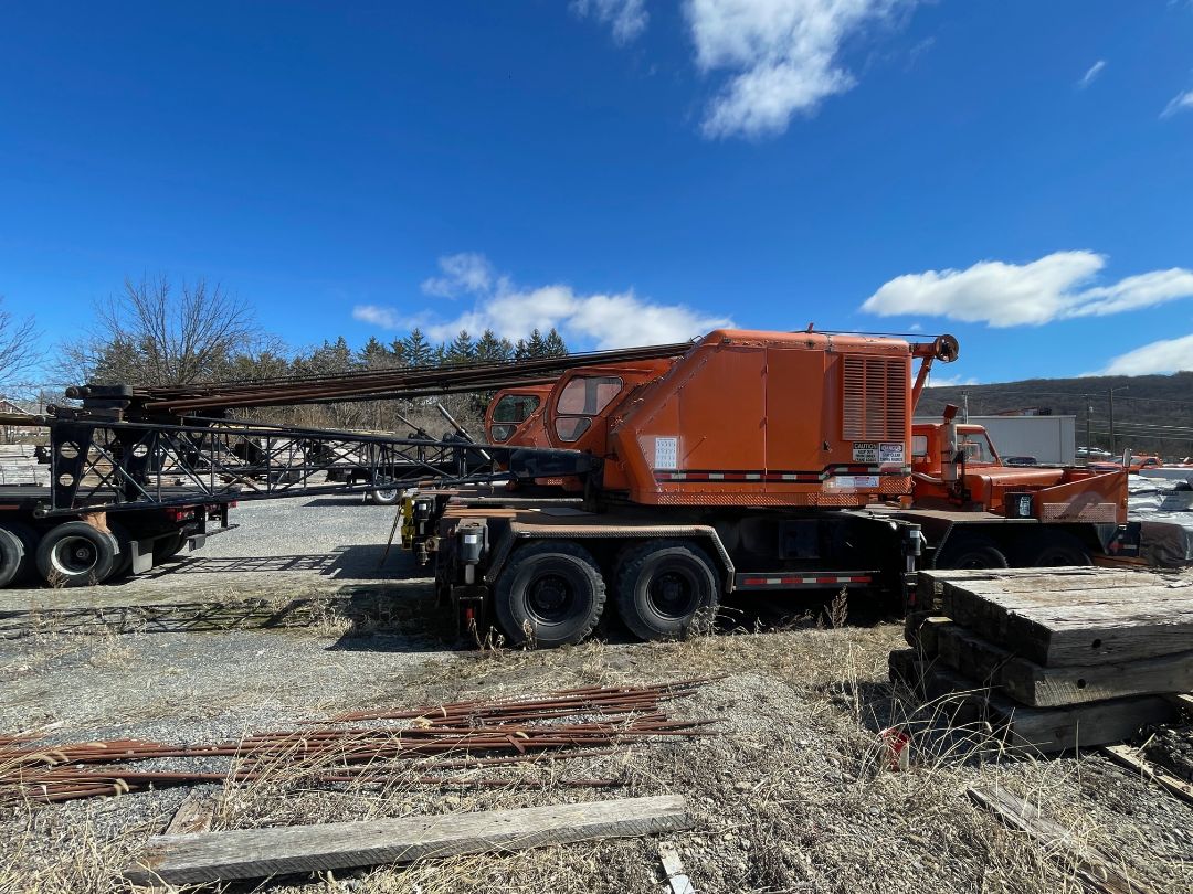 1966 P & H 650A-TC 50-Ton Crane - view 5 of 25