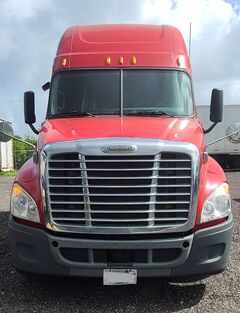2012 FREIGHTLINER Cascadia - Image 2
