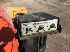 2010 KUBOTA MX4700F - Image 14