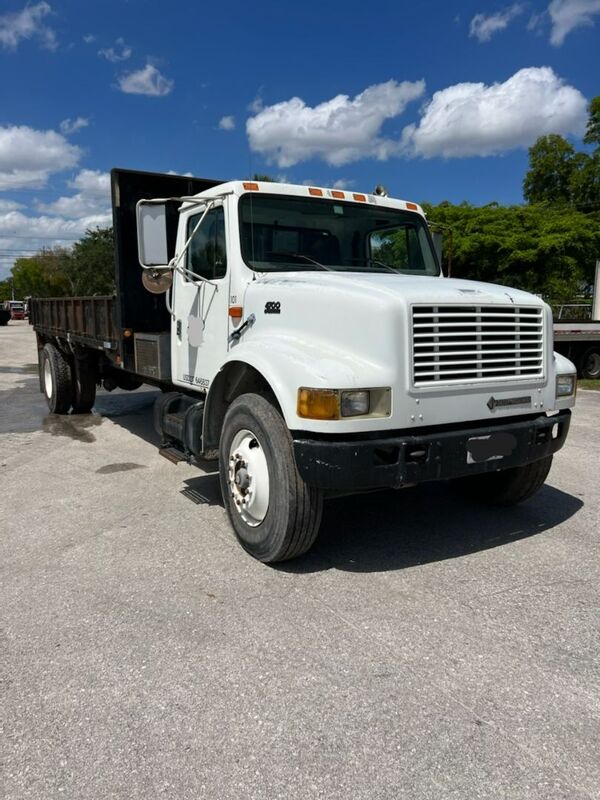 1998 INTERNATIONAL 4700