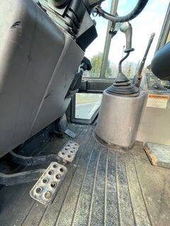 2003 CASE 570M XT - Image 28