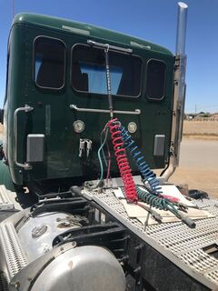 2014 PETERBILT 579 - Image 16