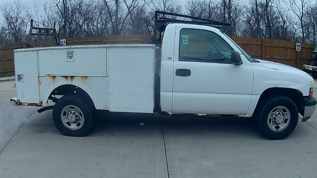 2000 CHEVROLET 2500 Silverado - view 2 of 23