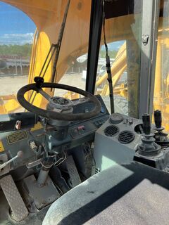 1997 PETTIBONE Cary Lift 204-G - Image 9