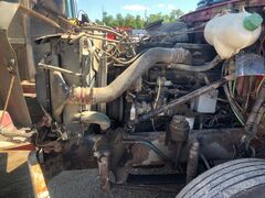 1996 VOLVO WG64 - Image 28