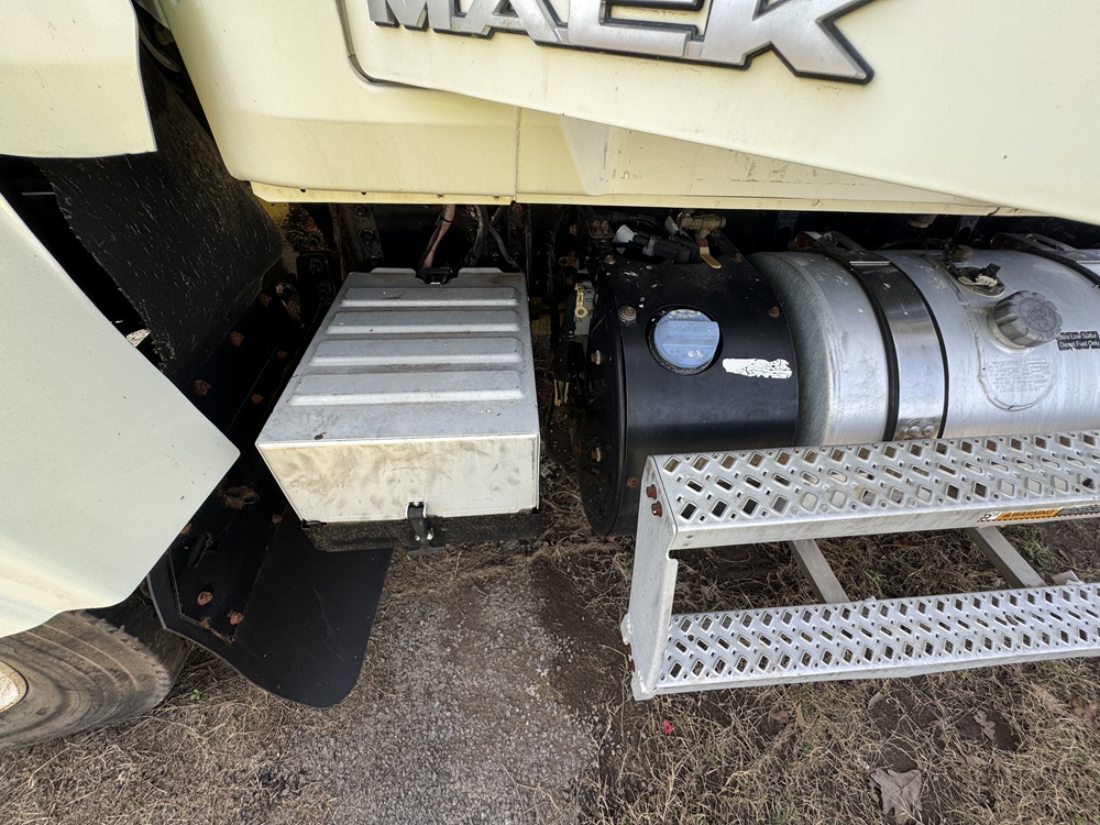 2014 MACK CHU613 - view 11 of 34