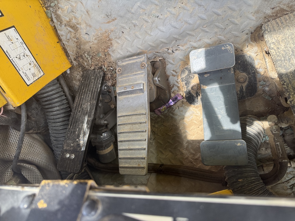 2000 GROVE RT650E - Image 58