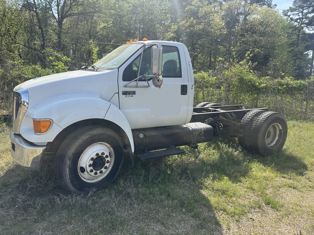 2008 FORD F750 4X2 - view 3 of 20