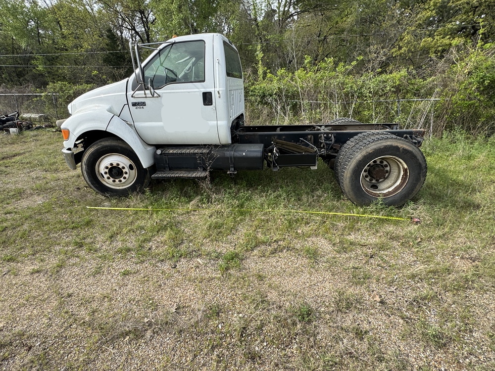 2008 FORD F750 4X2 - view 1 of 20