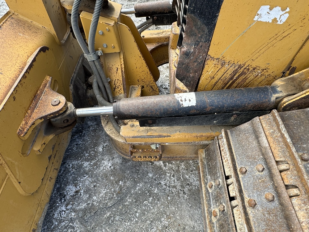 2012 CATERPILLAR D4K2 XL - Image 13