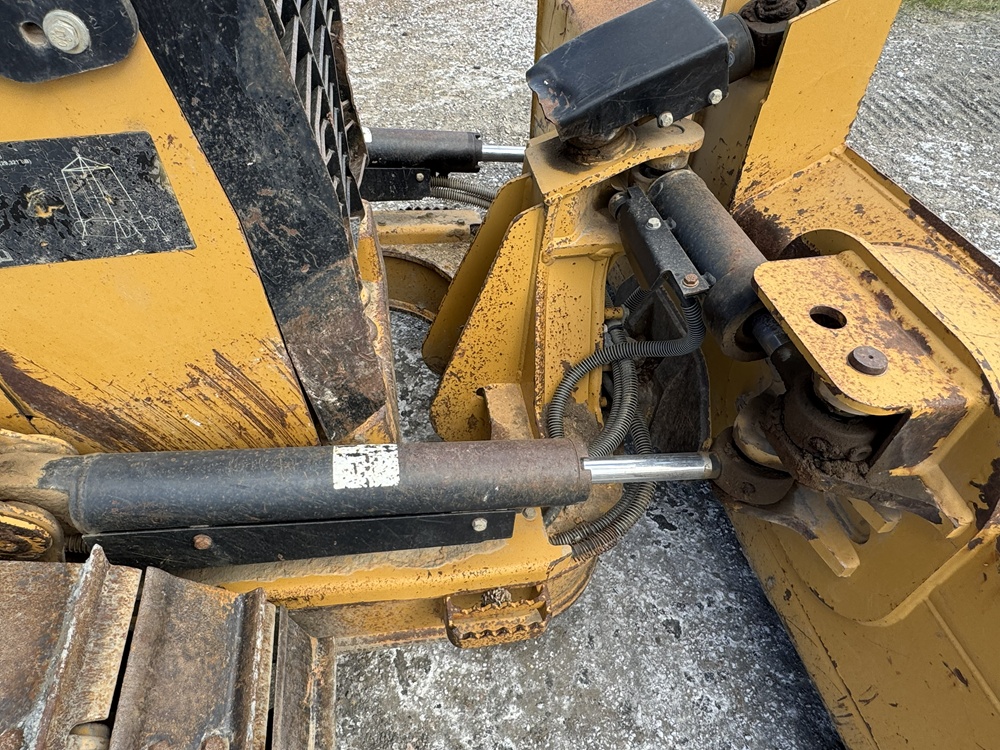 2012 CATERPILLAR D4K2 XL - view 9 of 24