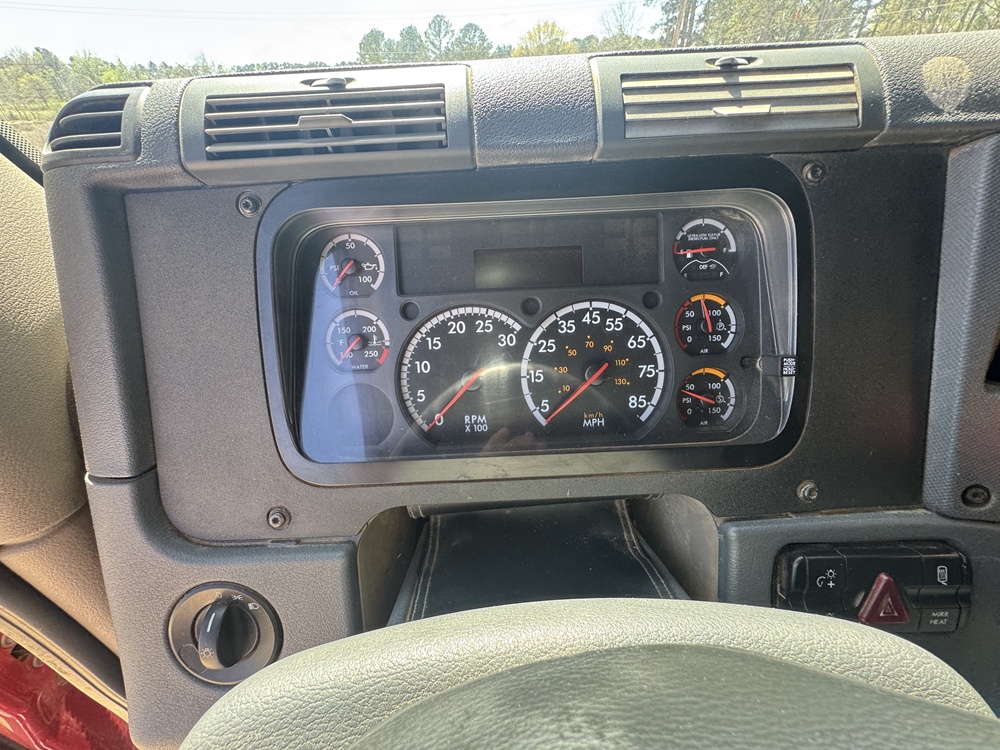 2018 FREIGHTLINER Cascadia - view 19 of 25
