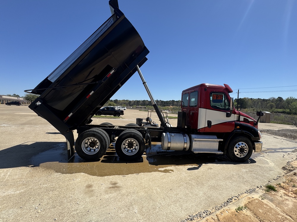 2018 FREIGHTLINER Cascadia - Image 21