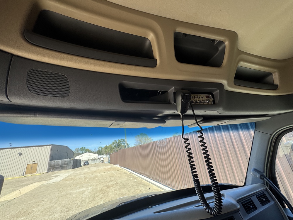 2014 PETERBILT 579 - Image 36