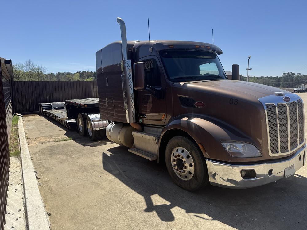 2014 PETERBILT 579 - Image 3