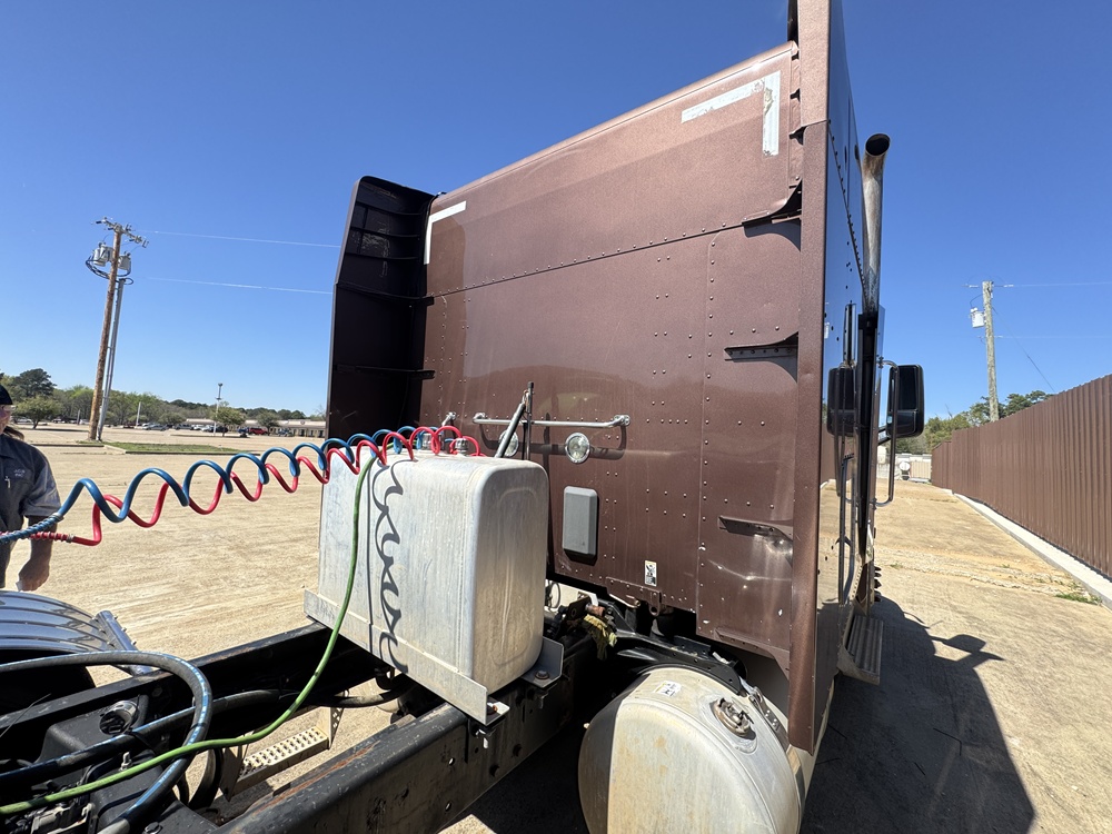 2014 PETERBILT 579 - Image 27