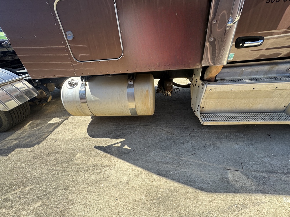 2014 PETERBILT 579 - Image 29