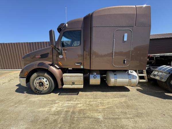 2014 PETERBILT 579