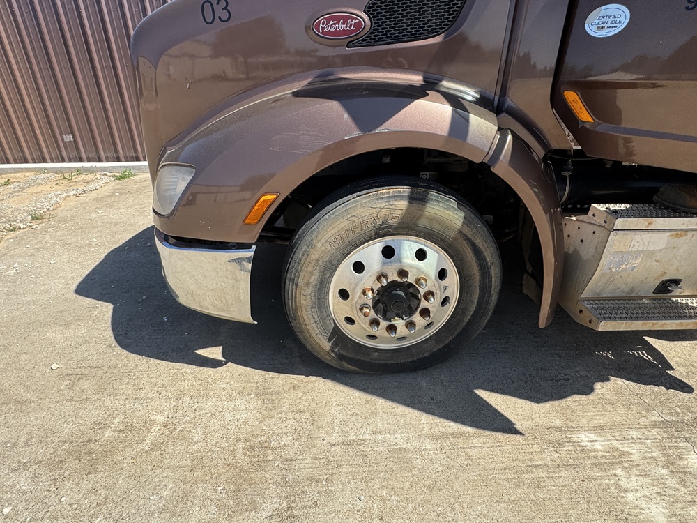 2014 PETERBILT 579 - Image 7