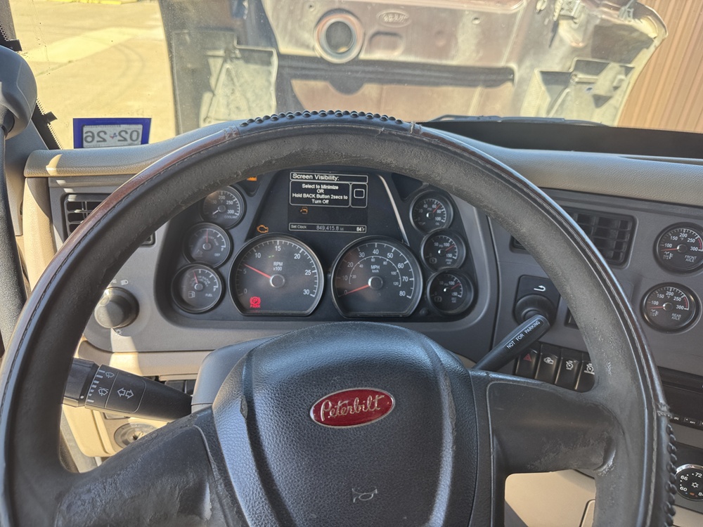 2014 PETERBILT 579 - Image 31