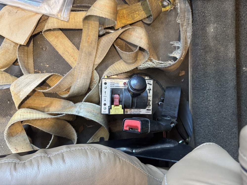 2014 PETERBILT 579 - Image 40