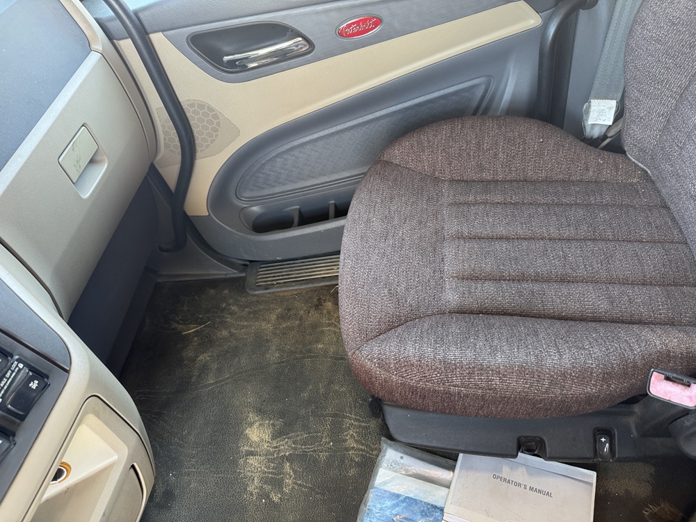 2014 PETERBILT 579 - Image 42