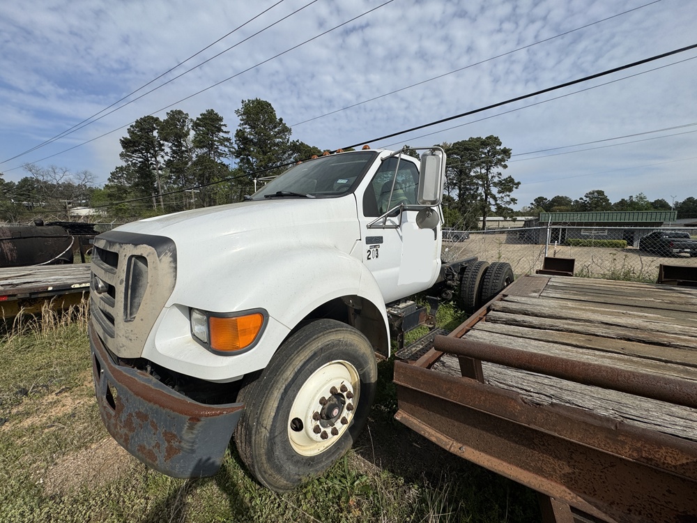 2006 FORD F750 SUPER DUTY 4X2 - view 3 of 25
