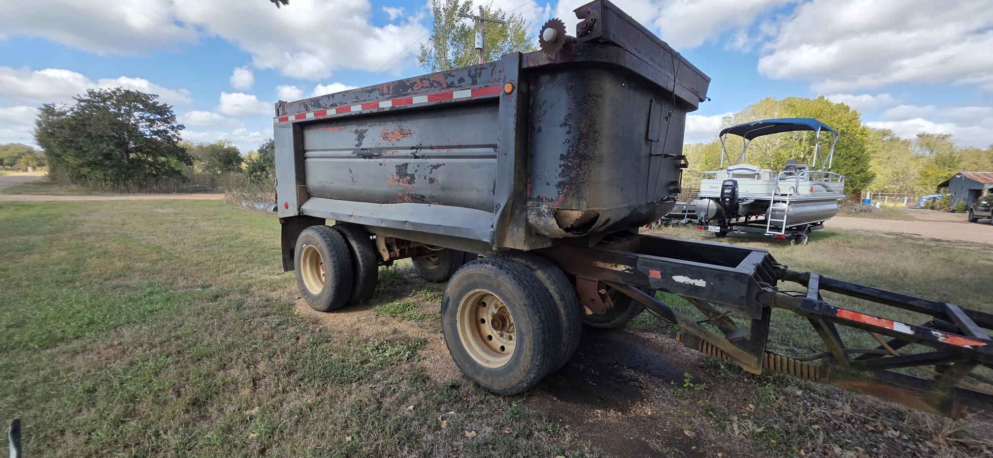 1985 CLEMENT Pup Trailer - view 1 of 14