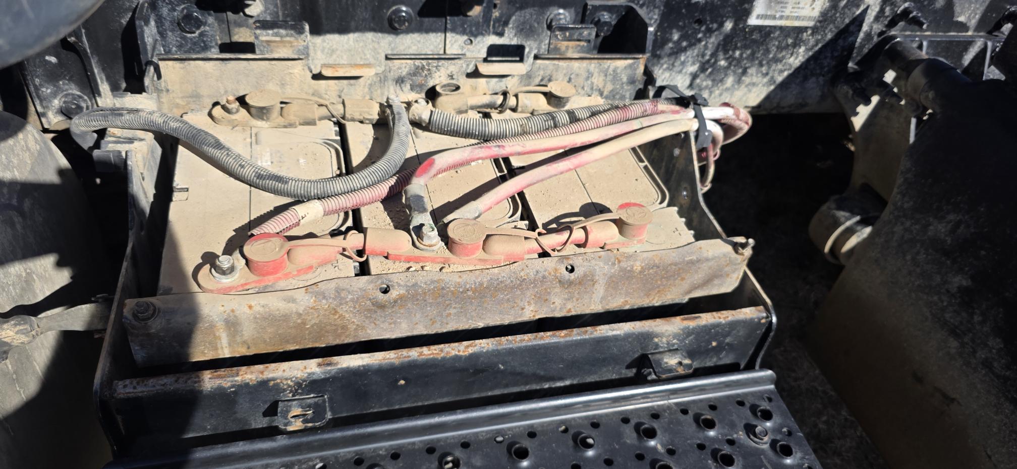 2014 INTERNATIONAL 8600 SBA 6x4 - view 4 of 65