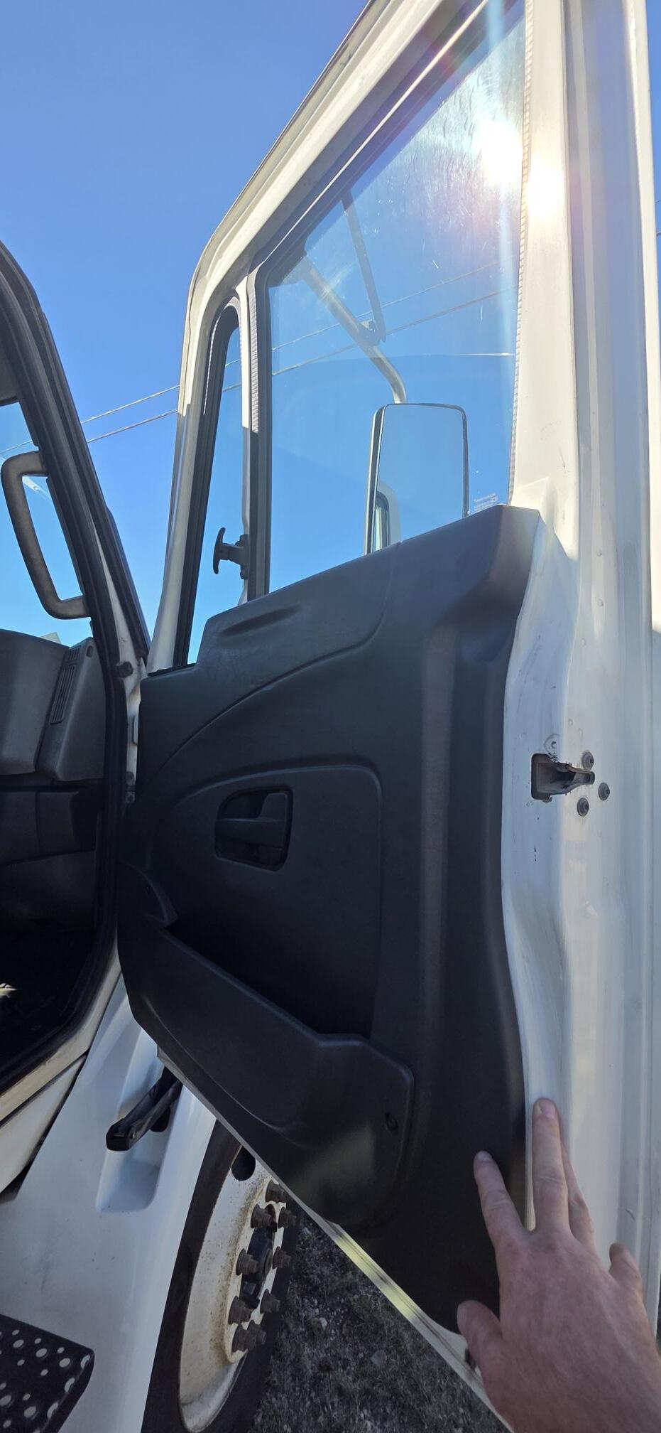 2014 INTERNATIONAL 8600 SBA 6x4 - Image 28